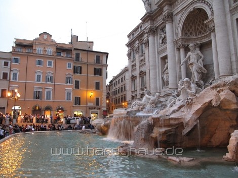 Trevi - BrunFontana di Trevi nen