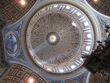 Kuppel im Petersdom