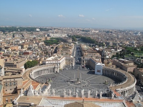 Blick von der Kuppel des Petersdom