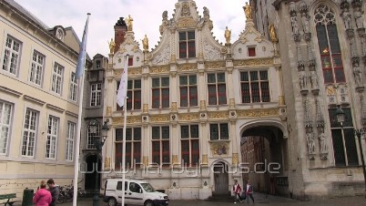 Basiliek van het Heilig Bloed am Burg Square